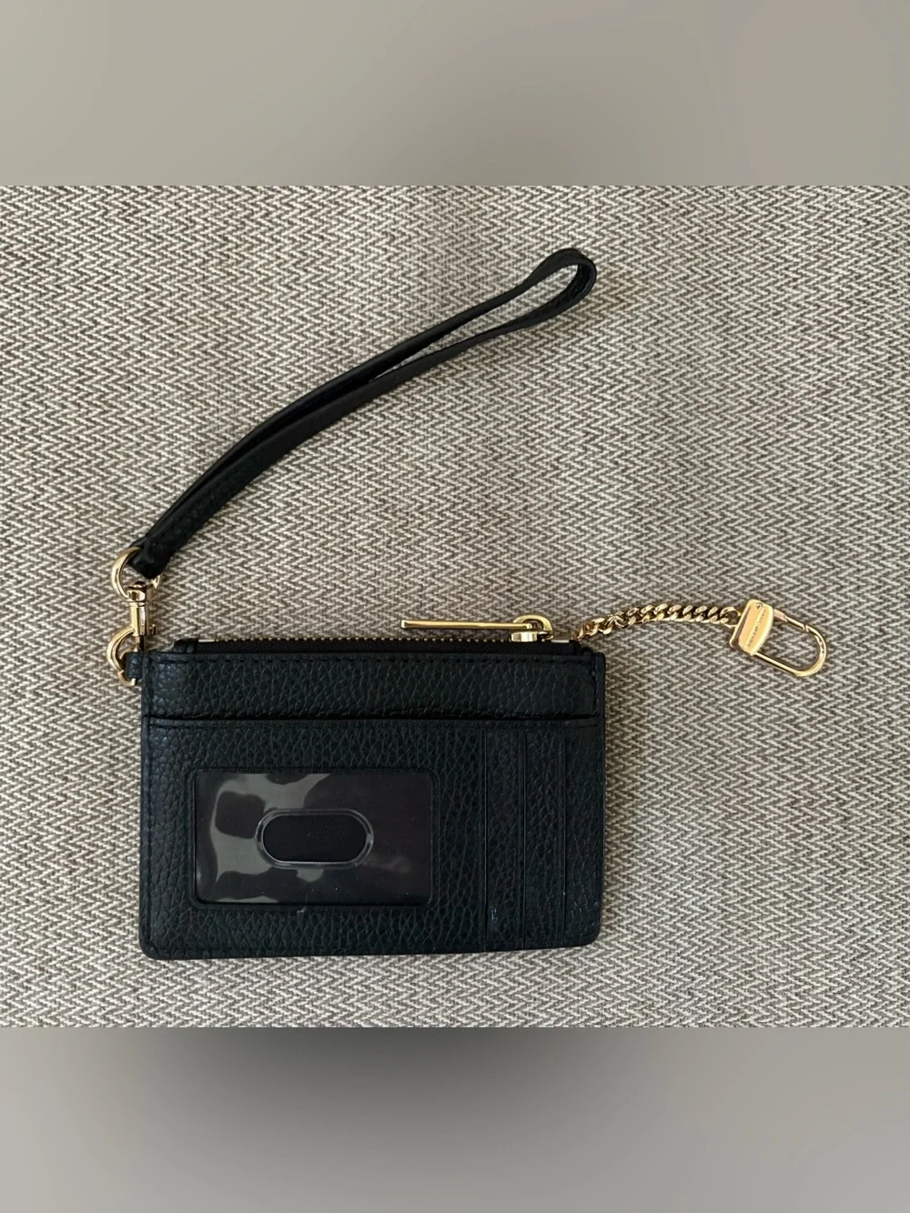 Marc Jacobs Groove Top Zip Wristlet Black Leather Card Holder Wallet Gold Chain